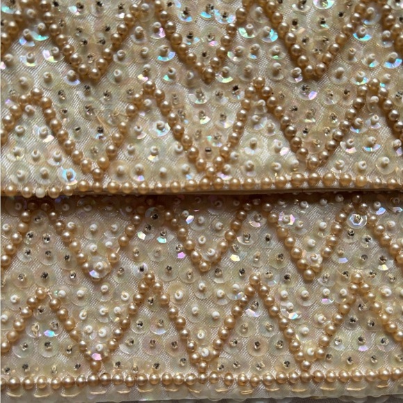 Handmade in Japan Elegant Iridescent Sequins and Pearl Beaded Satin Clutch 1950s - Picture 8 of 10